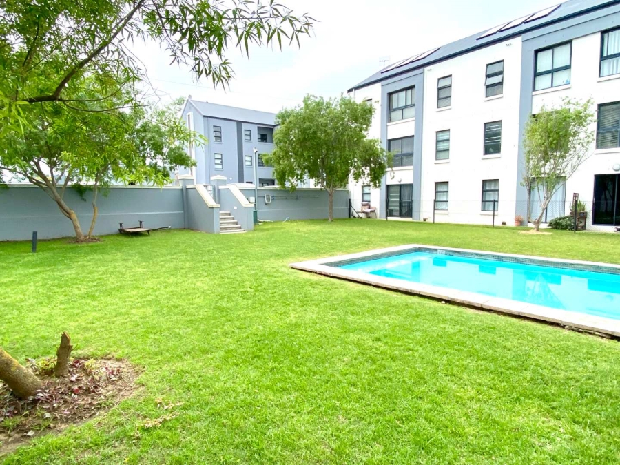 2 Bedroom Property for Sale in Aan de Wijnlanden Western Cape